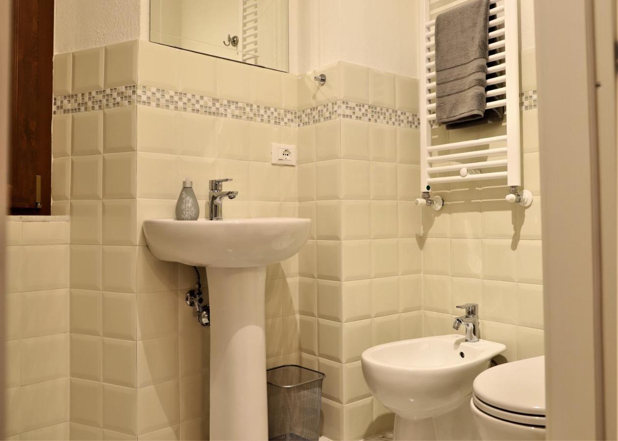 Monti Guesthouse Monti di Licciana Nardi Δωμάτιο φωτογραφία