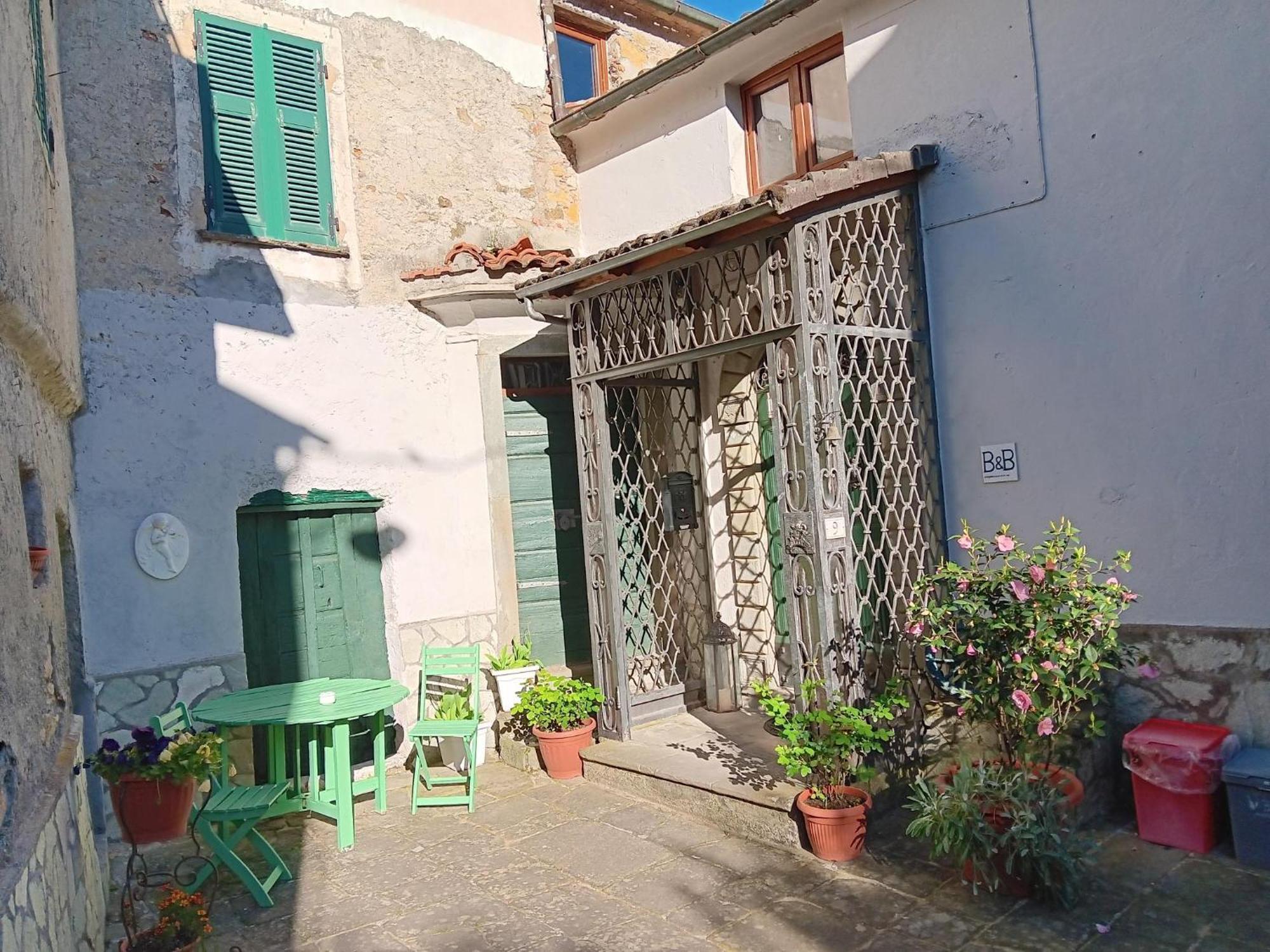 Monti Guesthouse Monti di Licciana Nardi Εξωτερικό φωτογραφία