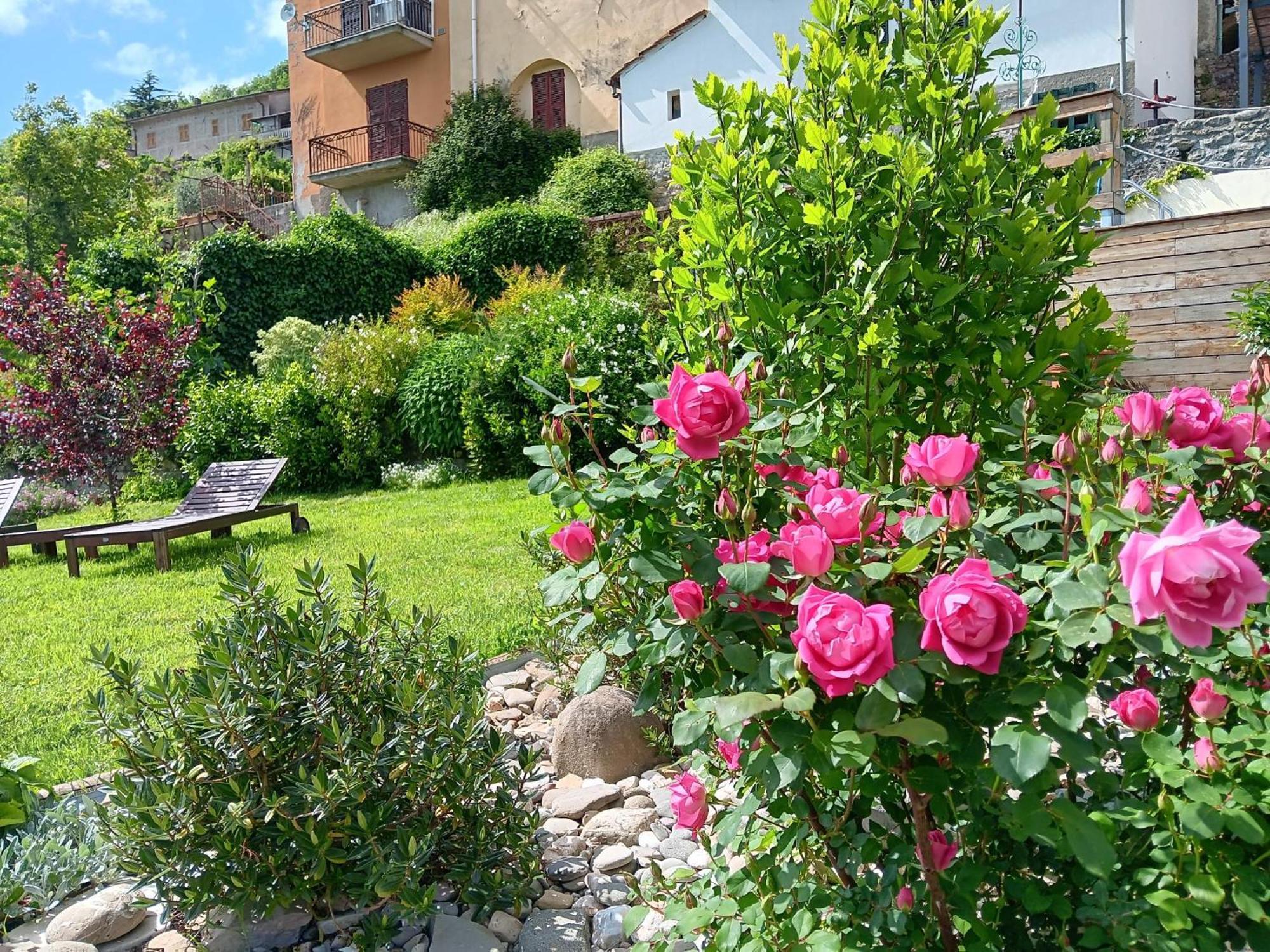 Monti Guesthouse Monti di Licciana Nardi Εξωτερικό φωτογραφία